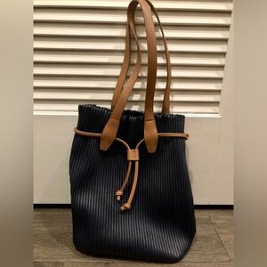 Elegant Black and Tan Women's Bucket Bag